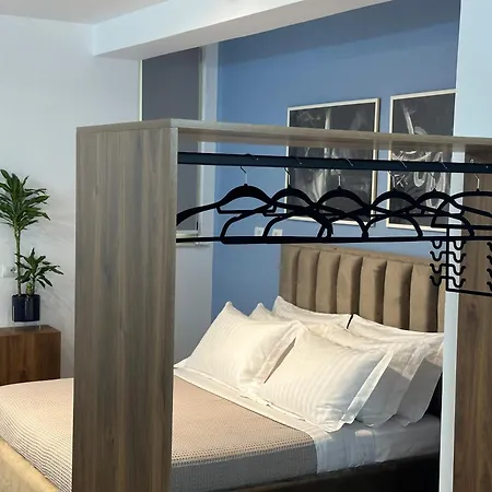 Scandinavian Al 地拉那