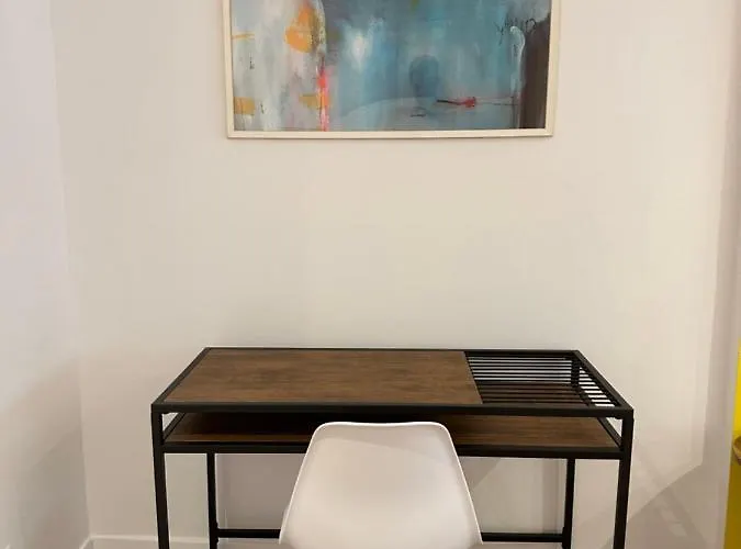 Scandinavian Al * ティラナ