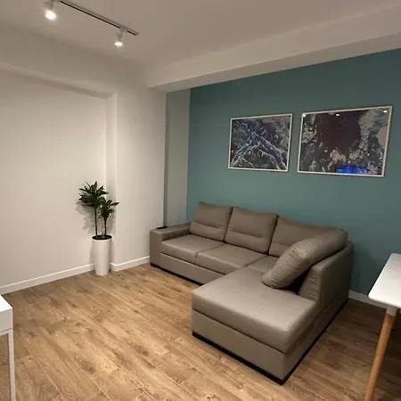 Scandinavian Al * Тирана