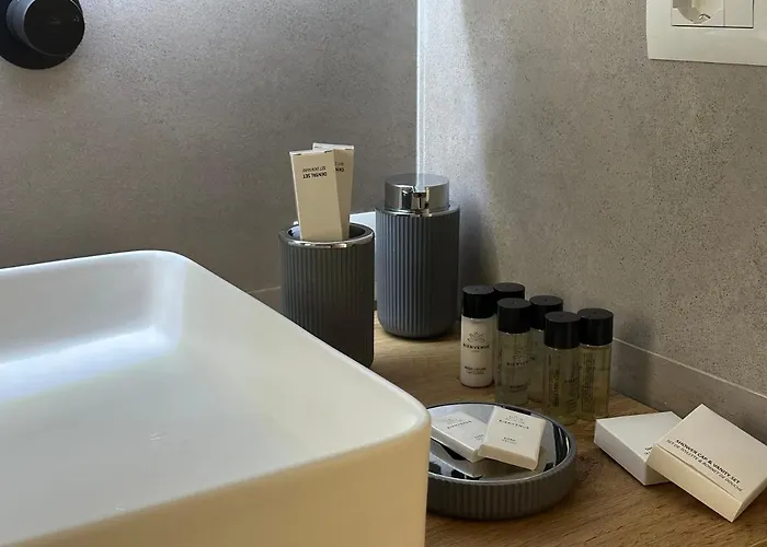 Scandinavian Al Apartamento Tirana